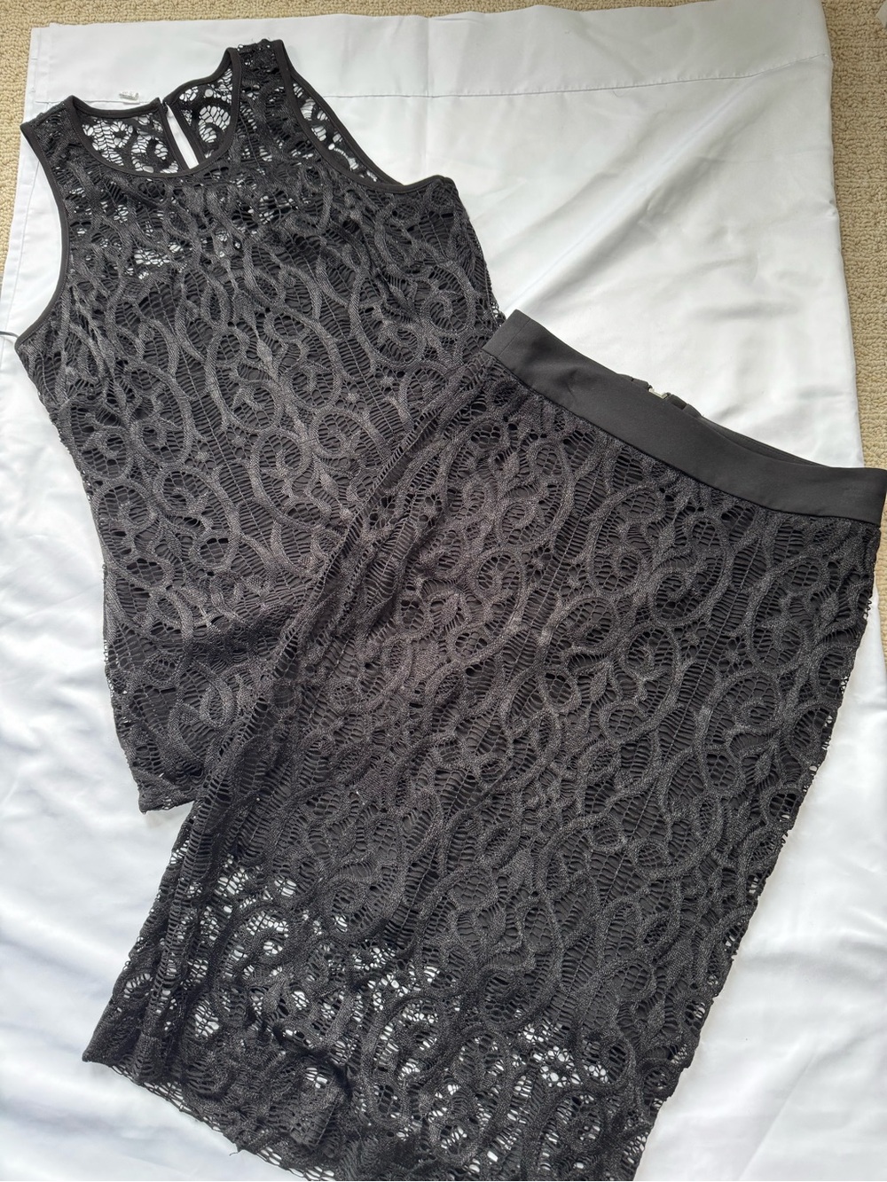 Cache Black Lace Set top and skirt nwot
